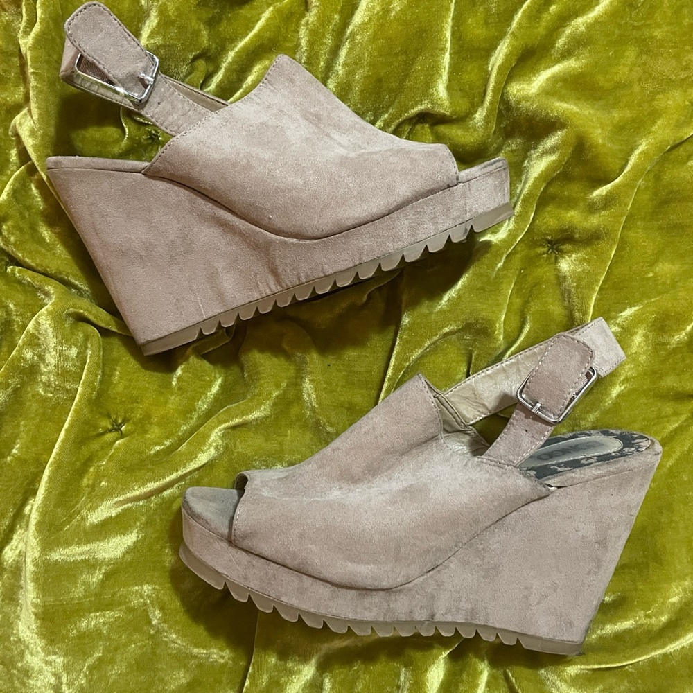 Vintage Bongo Platforms